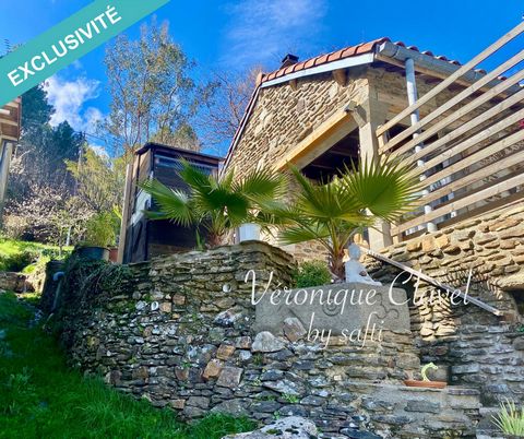 Superb bastidon in Cévennes with breathtaking views in absolute calm near superb swimming spot. From the entrance with an excercicein style complete heating autonomy thanks to the solar panels. And in a very cocooning universe you can spend wonderful...