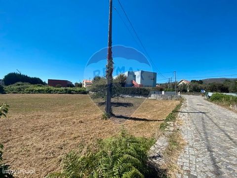 LAND FOR CONSTRUCTION - Rª PONTE DE ABADIM – VILA PRAIA DE ÂNCORA   Rustic land with high potential for construction with an area of 1,612.0m2, very well served in terms of accessibility, as it is close to the North Rotunda of Vila Praia de Ancora. T...