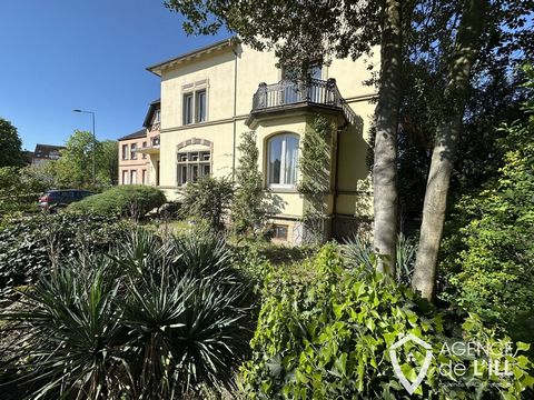 Superb Maison de Maître in Sélestat - Charm and Character This magnificent Maison de Maître of about 280 m2, erected on a plot of 1126 m2, is a real rare pearl in Sélestat. Featuring three levels, this authentic home exudes the charm and character of...