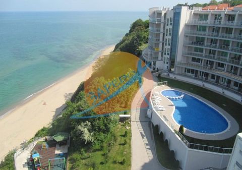 White, first line, sea view. Furnished one-bedroom apartment with direct sea view in Silver Beach complex, located on the first line of the sea above the water slide and the beach of Silver. White. The apartment is on the third floor with an area of ...