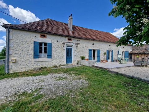 Attractive farmhouse just a few minutes from the popular bastide town of Villereal. With fabulous views of the surrounding countryside this 3 bedroom, 2 bathroom farmhouse is the perfect retreat. In need of a little finishing but with all of the char...