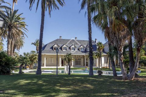 Lucas Fox presents this luxurious house with great construction quality and a careful selection of materials for sale in La Eliana. The exclusive villa stands out for being located on a plot of more than 30,000 m² surrounded by extensive orange grove...