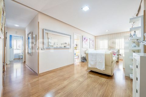Your Dream awaits you, Where the sun Always Shines: Located 15 minutes from Playa del Ingles (Gran Canaria) enjoy the enviable climate and dream beaches! This apartment is your gateway to an exceptional lifestyle. Enjoy life in paradise. Best-House p...