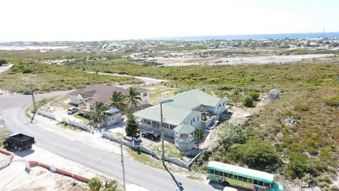 Huge Breezy Brae Property with 4 bedrooms, 4 bath. And a one bedroom apartment attached. Residential: Home/Villa Year Built: 1993 All Islands: Grand Turk Status: For Sale MLS ID: 2200002