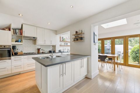 Enjoying a fabulous location on the popular Boileau Road, just off Castelnau in North Barnes, is this four bedroom terraced house, with generous proportions and contemporary interiors making this a superb family residence. Boileau road is perfectly p...
