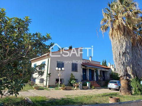 Spacious house for sale, just 5 minutes from Perpignan! This house features three large bedrooms, a generous living area with fireplace, a spacious dining room, and a large garage. Situated on a very large plot, offering the opportunity to create you...
