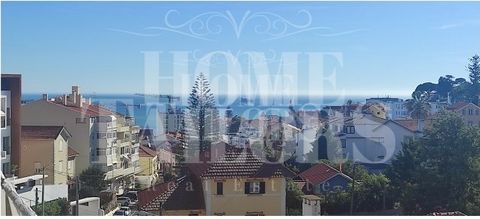 3 bedroom duplex apartment in Monte Estoril still under construction with sea view. Property on the top floor of building with a lot of charm and with new elevator, with an area 135m². It features a parking space and a large balcony with fantastic vi...