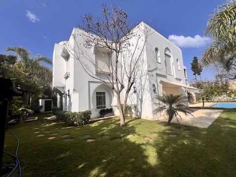 Located in Casablanca. Located in the heart of the prestigious Anfa district in Casablanca, this villa offers a harmonious blend of modern riad architecture and refined finishes. Outside, a spacious garden features a beautiful west-facing pool, perfe...