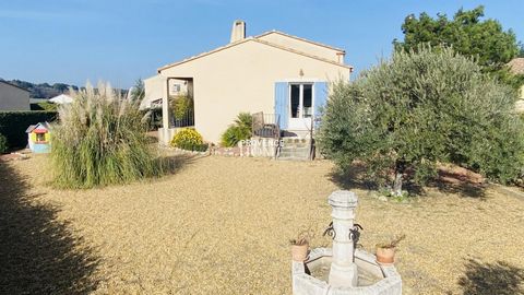 Provence Home, the real estate agency of the Luberon, is offering for sale, in the heart of the village of Maubec, a house built in 2007 of approximately 92 sqm, with a large garage of 45 sqm compartmentalized into 3 spaces offering valuable outbuild...
