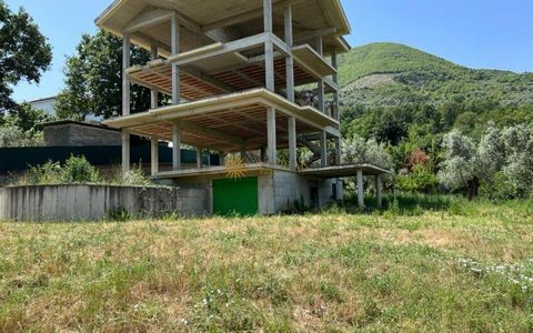 The villa is located in Dobresh. General information 3 storey structure one floor 1. Construction area 550 m2. Land area 1800 m2. Other information The villa is sold in the carabiner phase. It has regular mortgage documentation. High quality works. T...