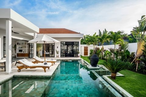 Explore this brand-new 3-bedroom villa in Padonan, perfectly positioned near Canggu’s vibrant attractions. This property offers an exceptional opportunity for investment, catering to those seeking both luxury and lifestyle in one of Bali’s trending n...