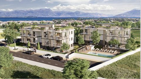 Aby zapewnić doskonałą jakość życia, proponujemy czteropokojowe mieszkanie nowej generacji bardzo blisko centrum Rivoltella, wszystkich usług, jeziora i niewielkiej odległości od zjazdu z autostrady. Budynek składa się z 6 bardzo niezależnych jednost...