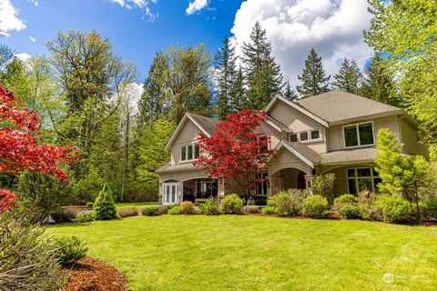 Award winning ISSAQUAH Schools w easy 3 min drive to I-90/5 mins to Issaquah/15 to Bellevue. Your 4000 sq ft custom DREAM home, Pre-inspected, E facing luxury Estate on 1.44 level acres of beautifully landscaped yard, just S of I-90 on the Upper Pres...