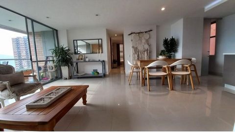 SALE of apartment in Envigado, near La Sebastiana mall - Area 125 m² - 3 bedrooms (ppal with bathroom, dressing room and balcony) - 3 full bathrooms -I am a student - Spacious living and dining room - Large balcony - City view - Remodeled open kitche...