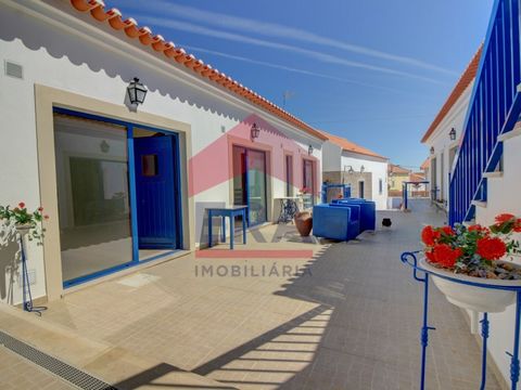 Completely rebuilt house in Olho Marinho. Ideal for Rural Tourism. Consisting of 6 en suite bedrooms, with independent entrances, plus a house with open space kitchen and living room, two bedrooms and two complete bathrooms. It also has a common livi...