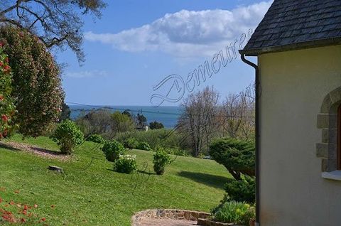 An exceptional location close to the coast with beach and trails just a few steps away, a place conducive to relaxation. This property sits on its land offering beautiful views of the sea. Description: The ground floor is structured around a large en...