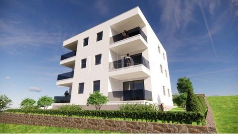 Location: Primorsko-goranska županija, Novi Vinodolski, Povile. Povile - 2-bedroom apartment in a modern new building. We are selling a three-room apartment with an area of ​​53 m2, located on the ground floor of a residential building with 6 units. ...