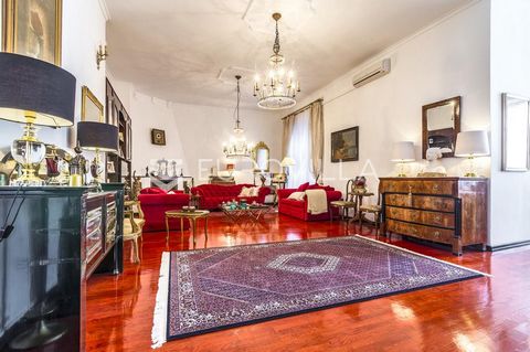 Palmotićeva street, a beautiful multi-room apartment 245.18 m2 on the 2nd floor of a well-maintained residential building, which additionally includes 2 outdoor parking spaces in the courtyard of the building. It is currently divided into 2 separate ...