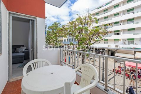 Fantastic apartment just a few minutes from the beach of Quarteira. Be enchanted by this magnificent, completely renovated apartment comprising two bedrooms, a living room with access to a balcony, a fully equipped kitchen, one bathroom and a storage...