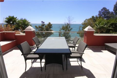 Located in Estepona. This lovely two bedroom apartment is located within the Punta Plata apartment complex directly on the sea front with direct access to the beach. The apartment is south facing and the large balcony provides a great view of the bea...