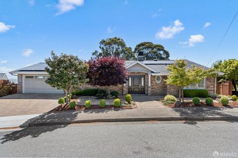 Nestled in a sought-after neighborhood near Arguello Park on a cul-de-sac, this stunning 2,941 sq. ft. home seamlessly combines comfort, style, and functionality. On the main level, you'll find a spacious living room with vaulted ceilings and large w...