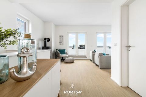 Die moderne Wohnung erstreckt sich über zwei Etagen und bietet einen wundervollen Blick auf die Ostsee. Die gesamte Einrichtung ist stilvoll und hochwertig. Die Wohnküche bietet Ihnen alles. Der Kamin spendet eine mollige Wärme. Sie können es sich au...