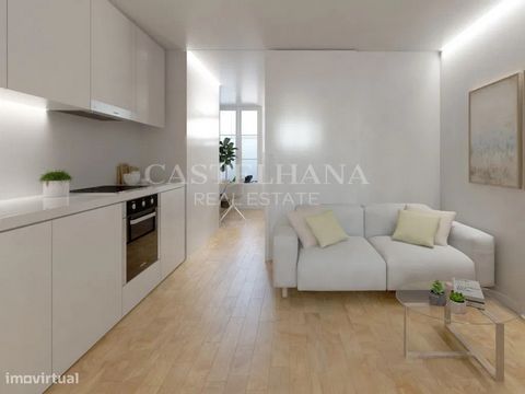Apartamento T1, com 41 m2, situado em Lisboa na zona de Alfama, a dois passos do Panteão Nacional O apartamento está localizado no R/CH (com entrada independente), de um pequeno edificio, com 3 andares, totalmente remodelado em 2022. É vendido mobila...