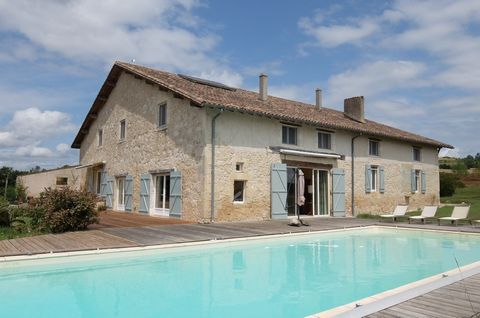 FULLY RENOVATED FARMHOUSE WITH VIEWS OVER THE SURROUNDING COUNTRYSIDE AND SWIMMING-POOL LOCATED BETWEEN LECTOURE AND MIRADOUX IN THE GERS. This large farmhouse has been fully renovated. It is perfect as a large family home, a holiday retreat or a B B...