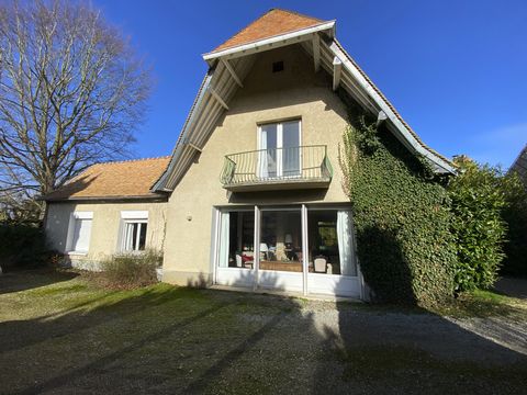 Dpt Eure (27), à vendre LA SAUSSAYE maison P 11 de 260 m² - Terrain de 2 429,00 m²