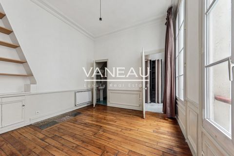 The Vaneau Group is pleased to offer you, next to rue Sainte-Anne and square Louvois, in a secure and well-maintained condominium, on the 3rd floor with elevator, a beautiful 2-room apartment to refresh. Benefiting from the charm of the old (parquet ...