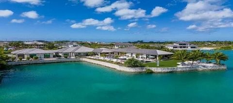 Get your hands on this dream residence nestled in the prestigious Old Fort Bay neighborhood. With 5 spacious bedrooms, 5 bathrooms and 2 half-bathrooms, this villa offers generous space for all the family and friends. What's more, a bedroom with addi...