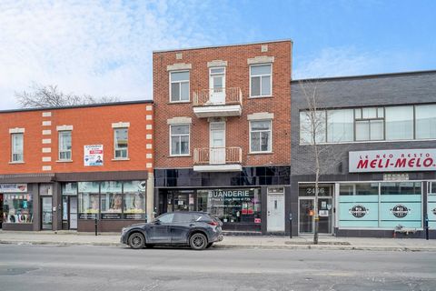 Beautiful residential and commercial triplex located in Rosemont/La Petite-Patrie, close to all services and amenities, transportation, stores, restaurants, a few steps from several parks and much more! Composed of 2 X 6 1/2, 1 X 3 1/2 and a laundry ...