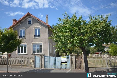 Mandate N°FRP154200 : House approximately 94 m2 including 7 room(s) - 3 bed-rooms - Site : 1659 m2. - Equipement annex : Garden, double vitrage, cellier, Fireplace, combles, Cellar - chauffage : electrique - Class Energy E : 324 kWh.m2.year - More in...