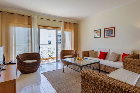 With a prime location, just 900m away from the beach, this lovely apartment in Portimão, is well-appointed with all that you could desire during your stay and is perfectly equipped to accommodate up to 4 people. Our property, with a cozy decoration, ...