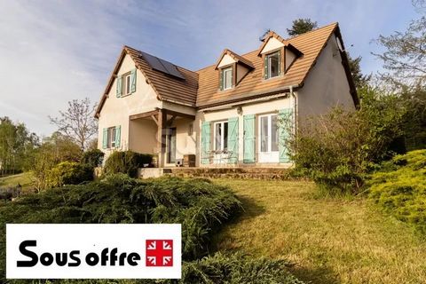 Ref 68012GM: Discover this charming house built in 1988 near Saint Rémy, in the town of Chatenoy-le-Royal. With its 6 rooms, including a living room, a lounge, a kitchen and four bedrooms, it offers a spacious and functional living space. The ground ...
