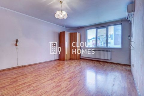 TOP LOCATION, MIDDLE FLOOR, TOP PRICE, HUGE ROOMS! ACT 16! Cloud Homes presents to your attention a one-bedroom apartment located in Manastirski Livadi - West next to the last stop of TM7, on 1 Tsarigradsko shose Str. Bogomil Raynov 1, on the middle ...