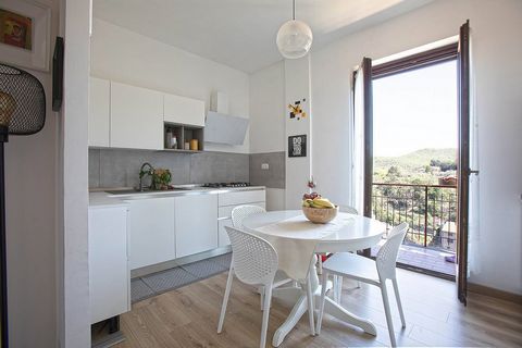 Renovated apartment overlooking Villa Lante: an oasis of serenity Immerse yourself in the beauty of this bright, completely renovated apartment, which offers a breathtaking panoramic view. Located in Via Zuccari, a short distance from the main square...