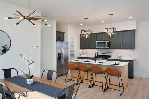 Introducing Bozeman's newest END UNIT gem: The 100 Acre Cottages, nestled directly across from the vibrant energy of the local dog park, offering a lifestyle where every walk is an adventure. These contemporary residences boast sleek, modern finishes...