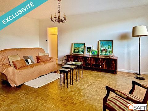 Located in the 5th district of Lyon, on the edge of TASSIN, a 4-room apartment nestled in a closed and secure residence, offers a privileged living environment in a large park of more than 2 hectares. Close to amenities and points of interest of the ...