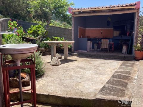 Located in Porto Moniz. Small Farm with 1 Bedroom House The villa consists of Kitchen, Bedroom, WC, Storage Room and BBQ. Land with cultivation, lots of trees and garden. The land has a new tank of 15,000 liters of water with automatic irrigation thr...