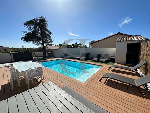 Discover a unique opportunity to acquire two houses offering an exceptional living environment at L'Isle sur la Sorgue. Situated at the heart of a high-quality development, these two villas on sale offer a mix of elegance, comfort and modernity. Feat...