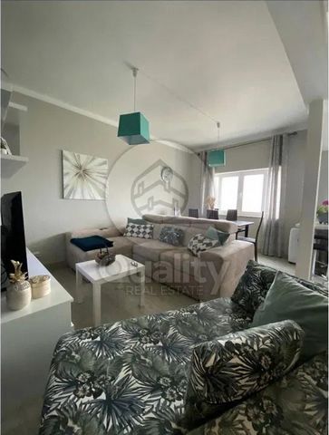 Excellent 3 bedroom apartment, recently renovated and located on the second floor in Aires/Palmela, offers a comfortable and convenient living experience. With three spacious bedrooms, each with its own walk-in closet and one of them being a suite, i...