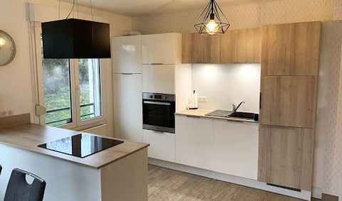 MONSWILLER 67700, EN EXCLUSIVITE, je vous propose à la vente un bel appartement en rez-de-jardin de 70 m², 3 pièces dont 2 chambres dans une copropriété de 26 lots d'habitation construite en 2005. Cet appartement, libre de toute occupation, a été rén...