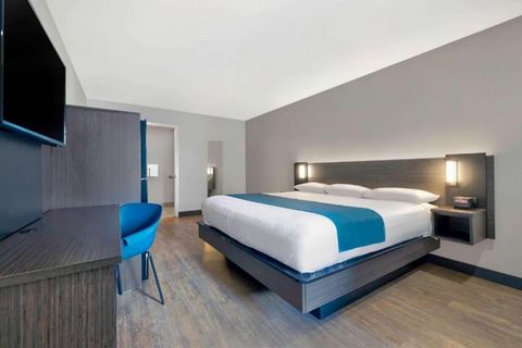 El Studio 6 Waco Downtown Baylor ofrece WiFi gratuita y está situado en Waco, a 3,1 km del centro de convenciones de Waco y a 3,3 km del estadio McLane. Este hotel de 2 estrellas dispone de habitaciones con aire acondicionado y baño privado. Los hués...