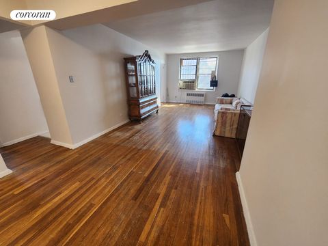 Welcome to The Burton at 2550 Independence Avenue This stunning 7th-floor corner apartment offers 800 sq ft of living space in the Spuyten Duyvil section of Riverdale. The unit features 2 spacious bedrooms and 1 full bathroom, with large windows allo...