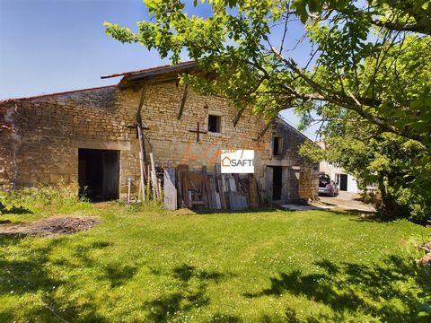 Ensemble immobilier 2 maisons charentaises, cave , 2 grands garages et 1 grange