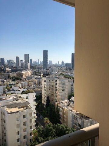 Apartment for sale in T.A near Kikar Hamedina A very spacious apartment, high floor overlooking the city, now divided into 4 rooms (originally was 5), 3 bedrooms and large living room, the kitchen is in seperate room the apartment is airy and lighted...