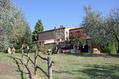 A beautiful property, prestigious Luxury farmhouses for sale/to buY, located on the border of Umbria and just 30 minutes from Rome. Contained in a large garden that surrounds the property with tall trees and a hundred olive trees, the farmhouse, surr...