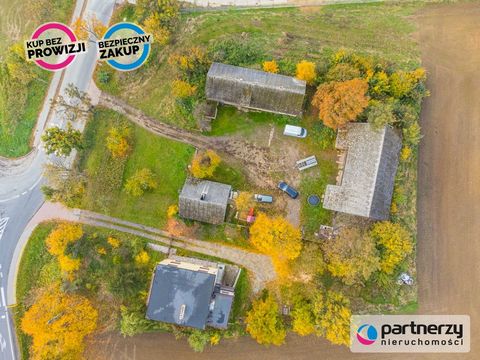 LARGE HOUSE, LARGE PLOT, HISTORIC BUILDINGS ON THE BORDER WITH TCZEW! IT IS POSSIBLE TO PURCHASE THE HOUSE ITSELF OR THE PLOT ITSELF WITH HISTORIC BUILDINGS!!!! LOCATION: The property is located in Czarlin, on the border with Tczew. The property is l...