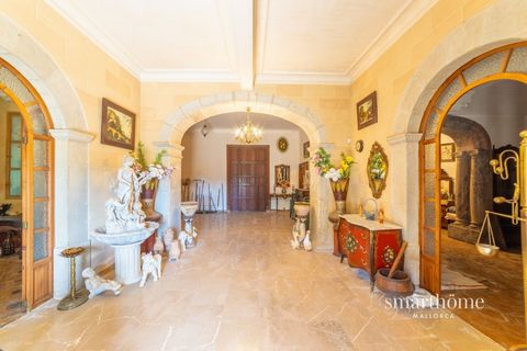 Investment Opportunity. Smarthome presents an incredible mansion that will take your breath away. Located in the quiet and peaceful Santa Eugenia, 20 minutes from Palma.This property is a jewel in the middle of nature. With 31.609 m2 of land, 1.314 m...